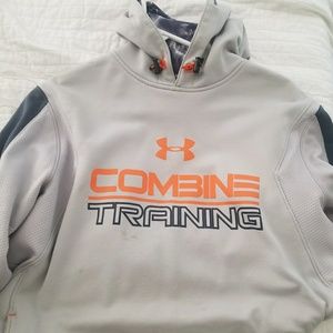 Under armour sweatshirt